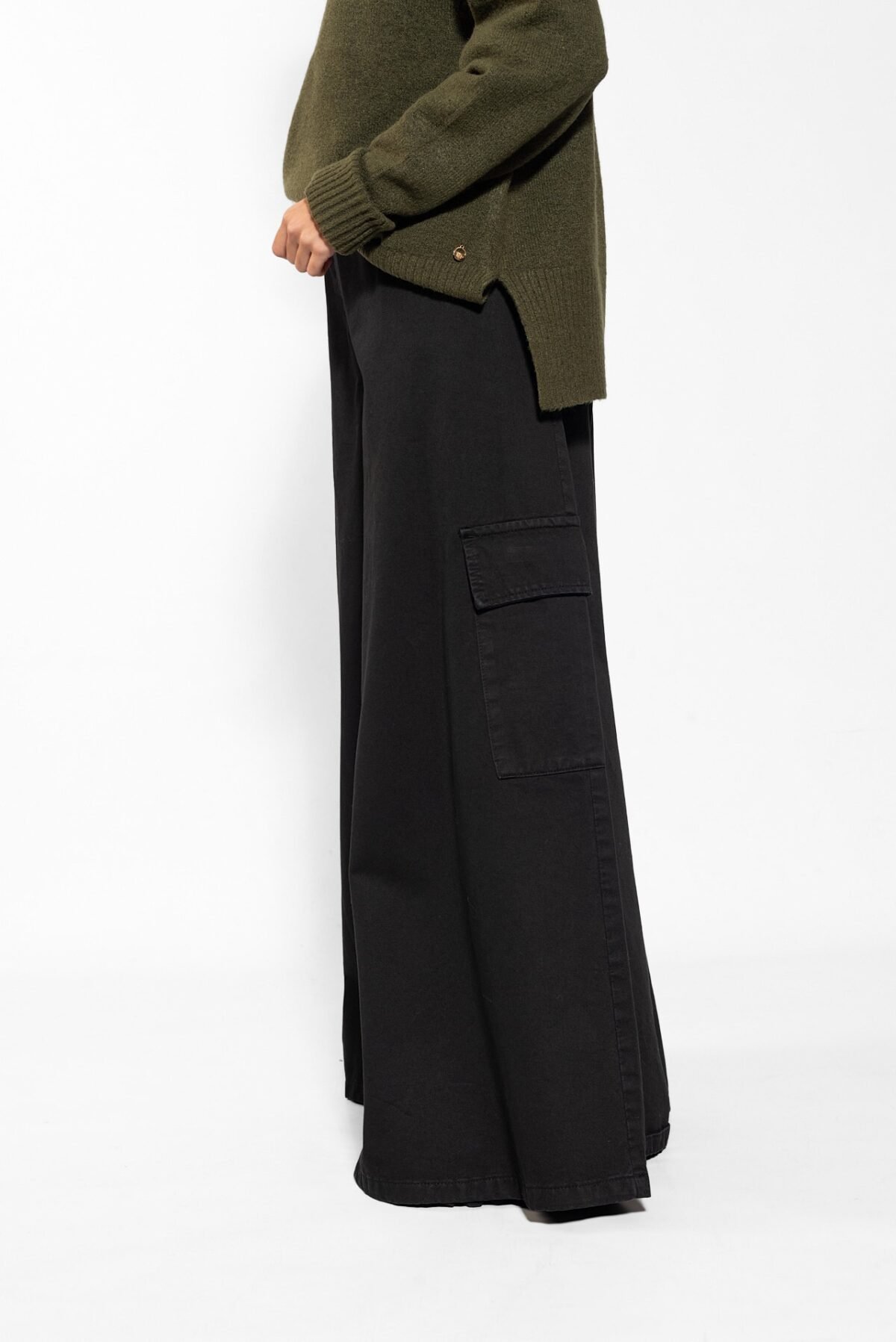 Pantalón Cargo Negro - Imagen 2