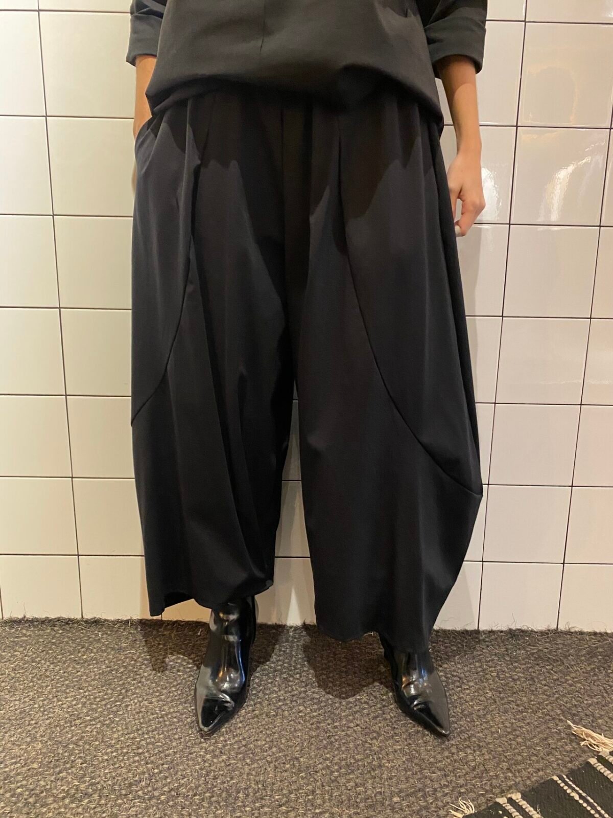 Pantalón Castaño Balloon Negro
